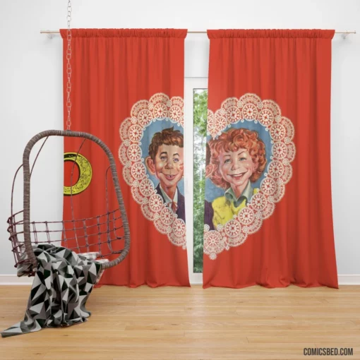 MAD Hilarious Comic Chronicles Curtain